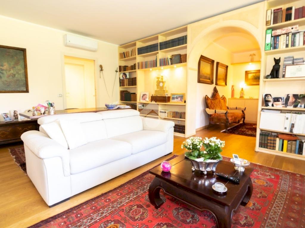 Trilocale via alessandro manzoni, Basiglio - foto 1