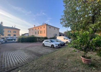 Apartment Sant'Ilario d'Enza - photo 37