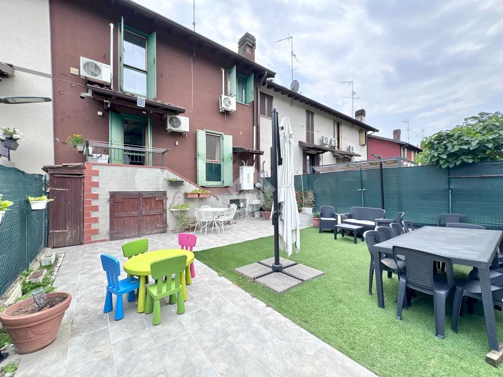 Terraced Villa Via E. Berlinguer, Casarile - photo 1