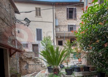 Foto 40 - Stable - Palace Via Dello Sdrucciolo, Prossedi - photo 40