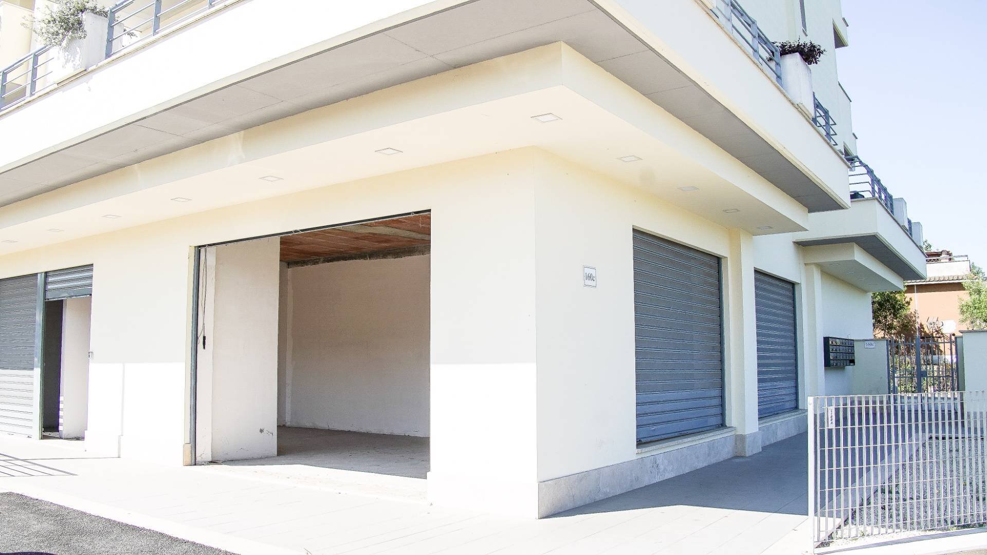 Foto 3 - Commercial Premises Via Leonardo Mellano
 
160, Roma - photo 3