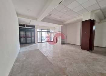 Foto 3 - Commercial Premises Via Giustiniani, Benevento - photo 3