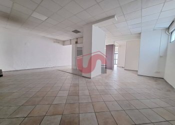 Foto 9 - Commercial Premises Via Giustiniani, Benevento - photo 9