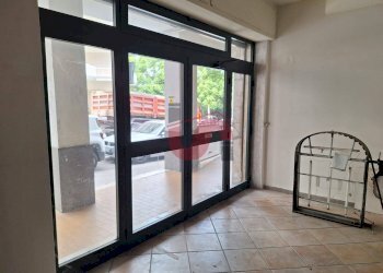 Foto 11 - Commercial Premises Via Giustiniani, Benevento - photo 11