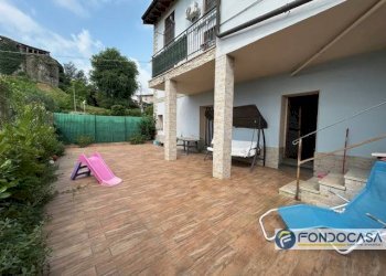 Vista cortile/terrazzo privato - Trilocale Cividate al Piano - foto 25