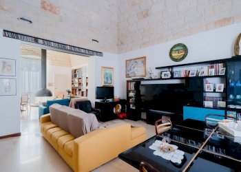 Foto 3 - Stabile - Palazzo Via Cristoforo Colombo
 
26, Mola di Bari - foto 3