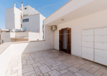 Foto 15 - Stabile - Palazzo Via Cristoforo Colombo
 
26, Mola di Bari - foto 15