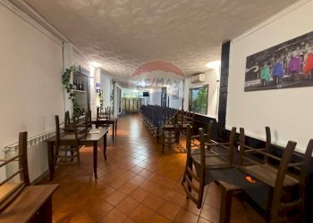 Sala da pranzo - Locale Commerciale piazza don diego
 
38, Pedara - foto 12