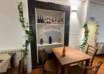 Sala da pranzo - Locale Commerciale piazza don diego
 
38, Pedara - foto 25