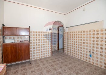 Stanza vuota - Appartamento Viale Dante Alighieri
 
12, Caltagirone - foto 5