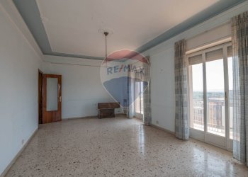 Stanza vuota - Appartamento Viale Dante Alighieri
 
12, Caltagirone - foto 24