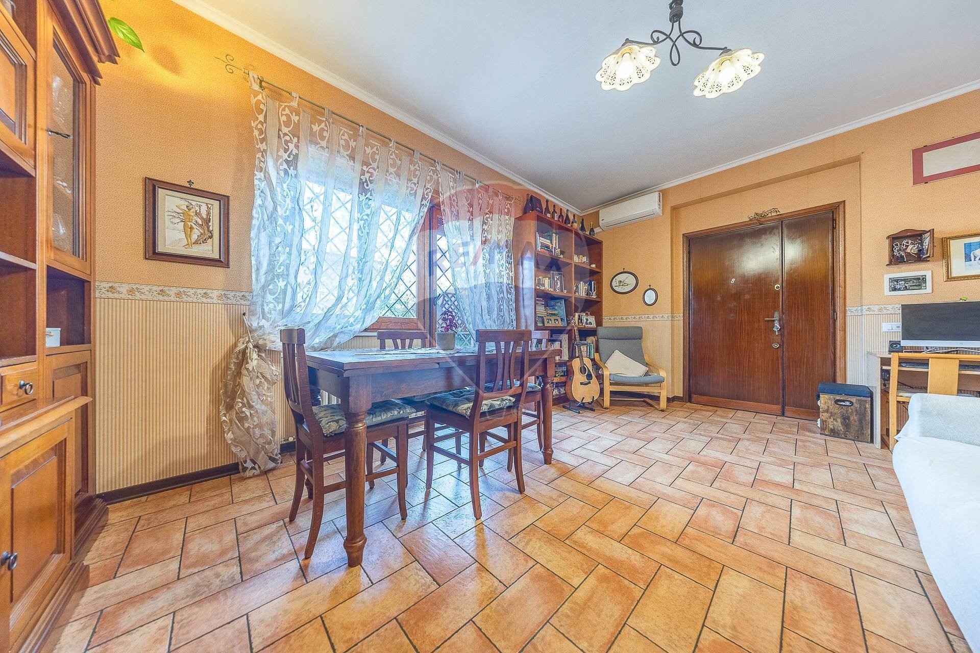 Sala da pranzo - Trilocale VIA DELLA RUSTICA
 
336, Roma - foto 3