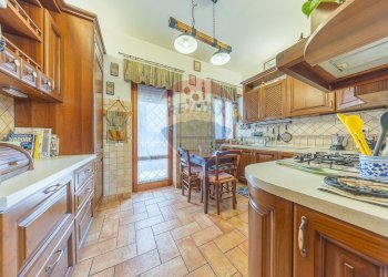 Cucina - Trilocale VIA DELLA RUSTICA
 
336, Roma - foto 6