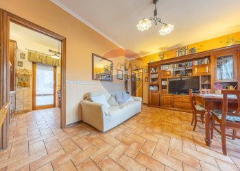 Sala da pranzo - Trilocale VIA DELLA RUSTICA
 
336, Roma - foto 15