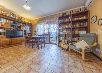 Sala da pranzo - Trilocale VIA DELLA RUSTICA
 
336, Roma - foto 16