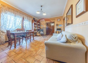 Sala da pranzo - Trilocale VIA DELLA RUSTICA
 
336, Roma - foto 2