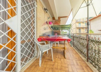 Balcone - Trilocale VIA DELLA RUSTICA
 
336, Roma - foto 31