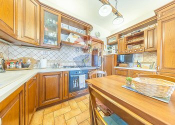 Cucina - Trilocale VIA DELLA RUSTICA
 
336, Roma - foto 38