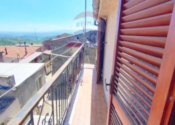 Balcone - Casa indipendente Via dei Mille
 
20, Lungro - foto 42