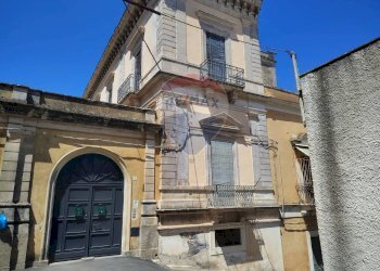 Edificio all\'aperto - Casa semi indipendente Via Arimondi
 
10, Lentini - foto 2