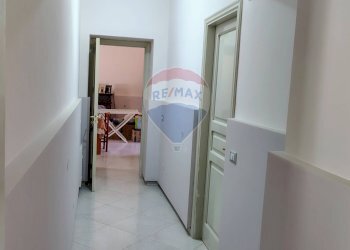 Hall / corridoio - Casa semi indipendente Via Arimondi
 
10, Lentini - foto 15