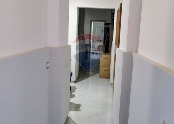 Hall / corridoio - Casa semi indipendente Via Arimondi
 
10, Lentini - foto 22