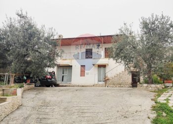 Casa all\'aperto - Villa Macchia (Monte Sant'Angelo) - Via del Comitato
 
19, Monte Sant'Angelo - foto 1