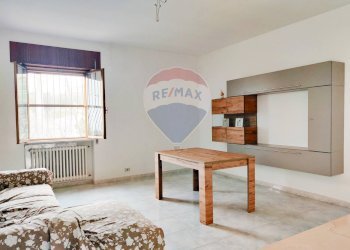 Soggiorno - Villa Macchia (Monte Sant'Angelo) - Via del Comitato
 
19, Monte Sant'Angelo - foto 22