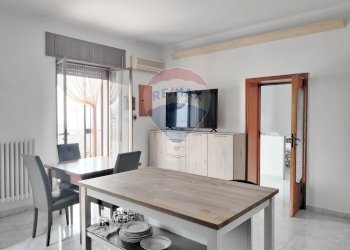 Sala da pranzo - Villa Macchia (Monte Sant'Angelo) - Via del Comitato
 
19, Monte Sant'Angelo - foto 28