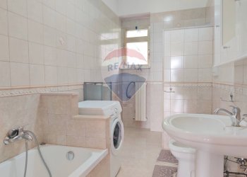 Bagno - Villa Macchia (Monte Sant'Angelo) - Via del Comitato
 
19, Monte Sant'Angelo - foto 34