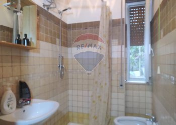 Bagno - Villa Macchia (Monte Sant'Angelo) - Via del Comitato
 
19, Monte Sant'Angelo - foto 63