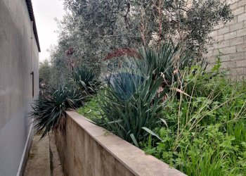 Balcone - Villa Macchia (Monte Sant'Angelo) - Via del Comitato
 
19, Monte Sant'Angelo - foto 80