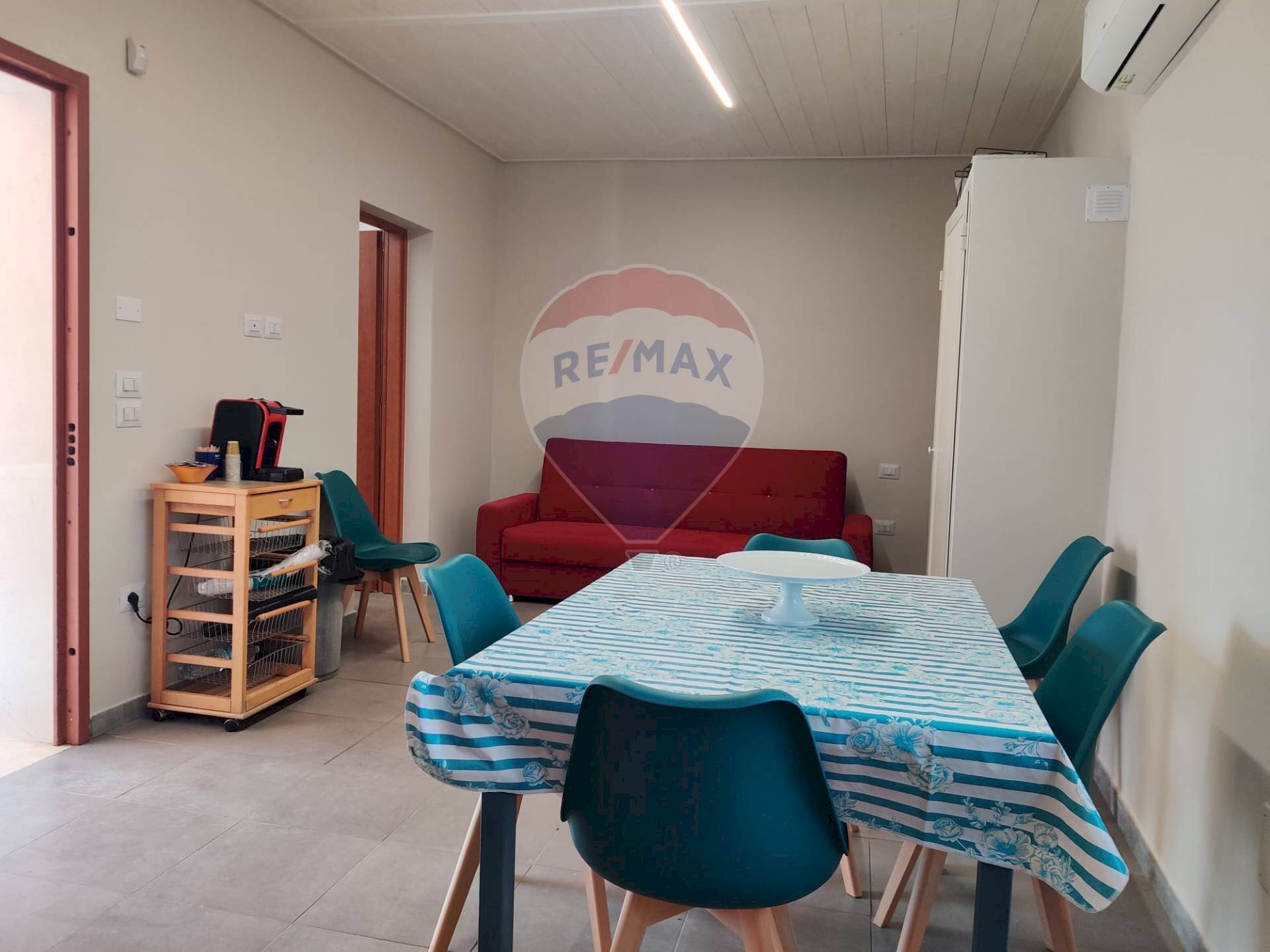 Sala da pranzo - Villa Viale dei Pini
 
17, Manfredonia - foto 2