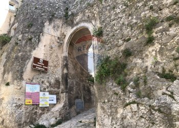 Edificio all\'aperto - Castello Via Chiesa Madre
 
11, Vico del Gargano - foto 7