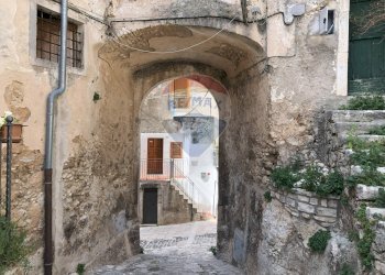 Edificio all\'aperto - Castello Via Chiesa Madre
 
11, Vico del Gargano - foto 8