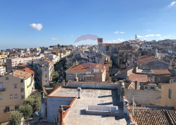 Edificio all\'aperto - Castello Via Chiesa Madre
 
11, Vico del Gargano - foto 25