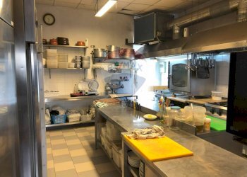 Cucina - Locale Commerciale via castello
 
6, Vico del Gargano - foto 8