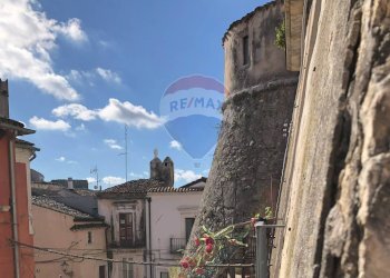 Edificio all\'aperto - Locale Commerciale via castello
 
6, Vico del Gargano - foto 10