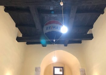 Dettagli - Locale Commerciale via castello
 
6, Vico del Gargano - foto 19