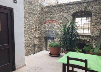 Terrazza - Locale Commerciale via castello
 
6, Vico del Gargano - foto 20