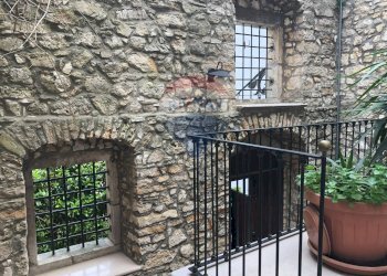 Balcone - Locale Commerciale via castello
 
6, Vico del Gargano - foto 22