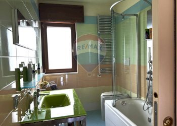 Bagno - Quadrilocale via Germania
 
9, Manfredonia - foto 10