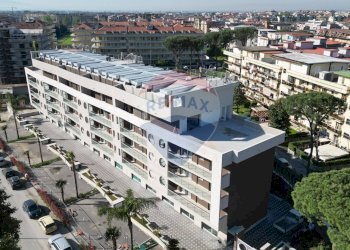 Edificio all\'aperto - Quadrilocale Via Pier Paolo Pasolini, San Nicola la Strada - foto 2