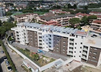 Edificio all\'aperto - Quadrilocale Via Pier Paolo Pasolini, San Nicola la Strada - foto 5