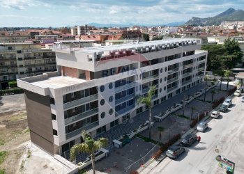 Edificio all\'aperto - Quadrilocale Via Pier Paolo Pasolini, San Nicola la Strada - foto 6