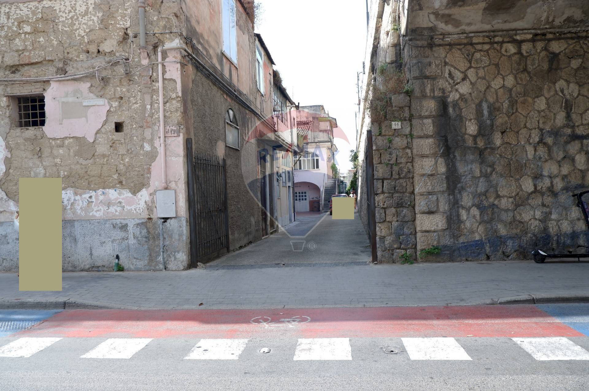 Edificio all\'aperto - Casa indipendente Via Verdi
 
44, Caserta - foto 1