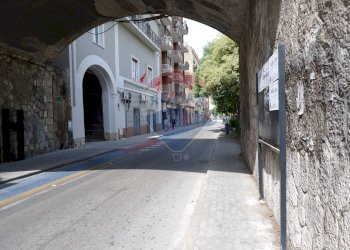 Edificio all\'aperto - Casa indipendente Via Verdi
 
44, Caserta - foto 4