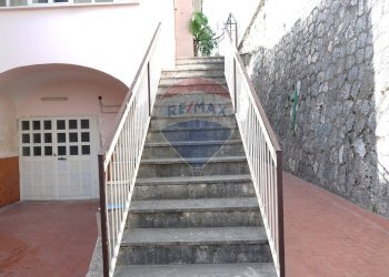 Scale - Casa indipendente Via Verdi
 
44, Caserta - foto 10