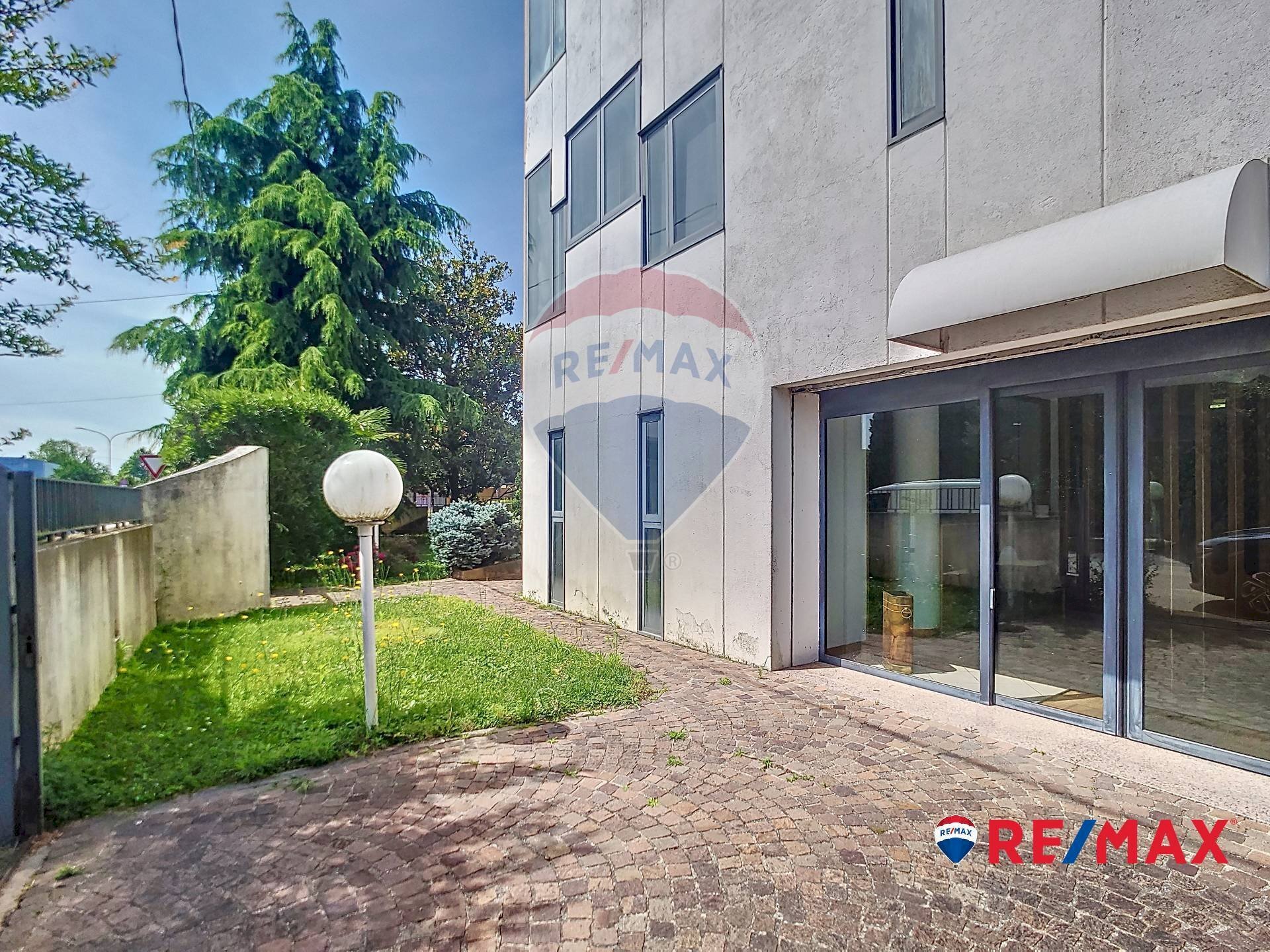 Casa all\'aperto - Capannone Via Galileo Galilei
 
30, Rubano - foto 2