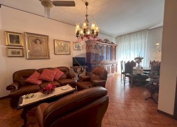 Sala da pranzo - Trilocale via della repubblica
 
1, Cesano Boscone - foto 9